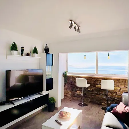 Panoramic D-luxe Apartment